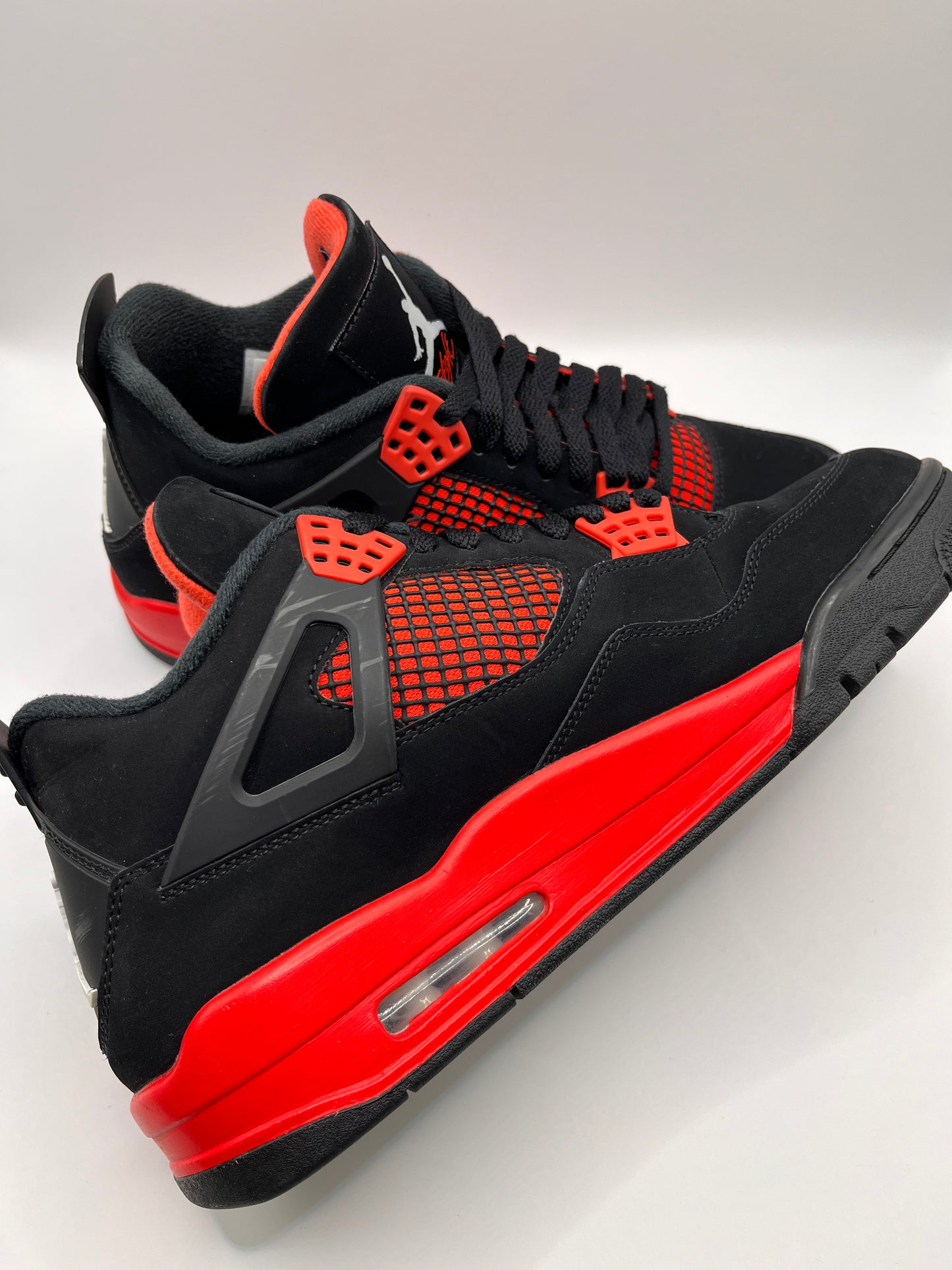 Air Jordan 4 Retro ‘Red Thunder’