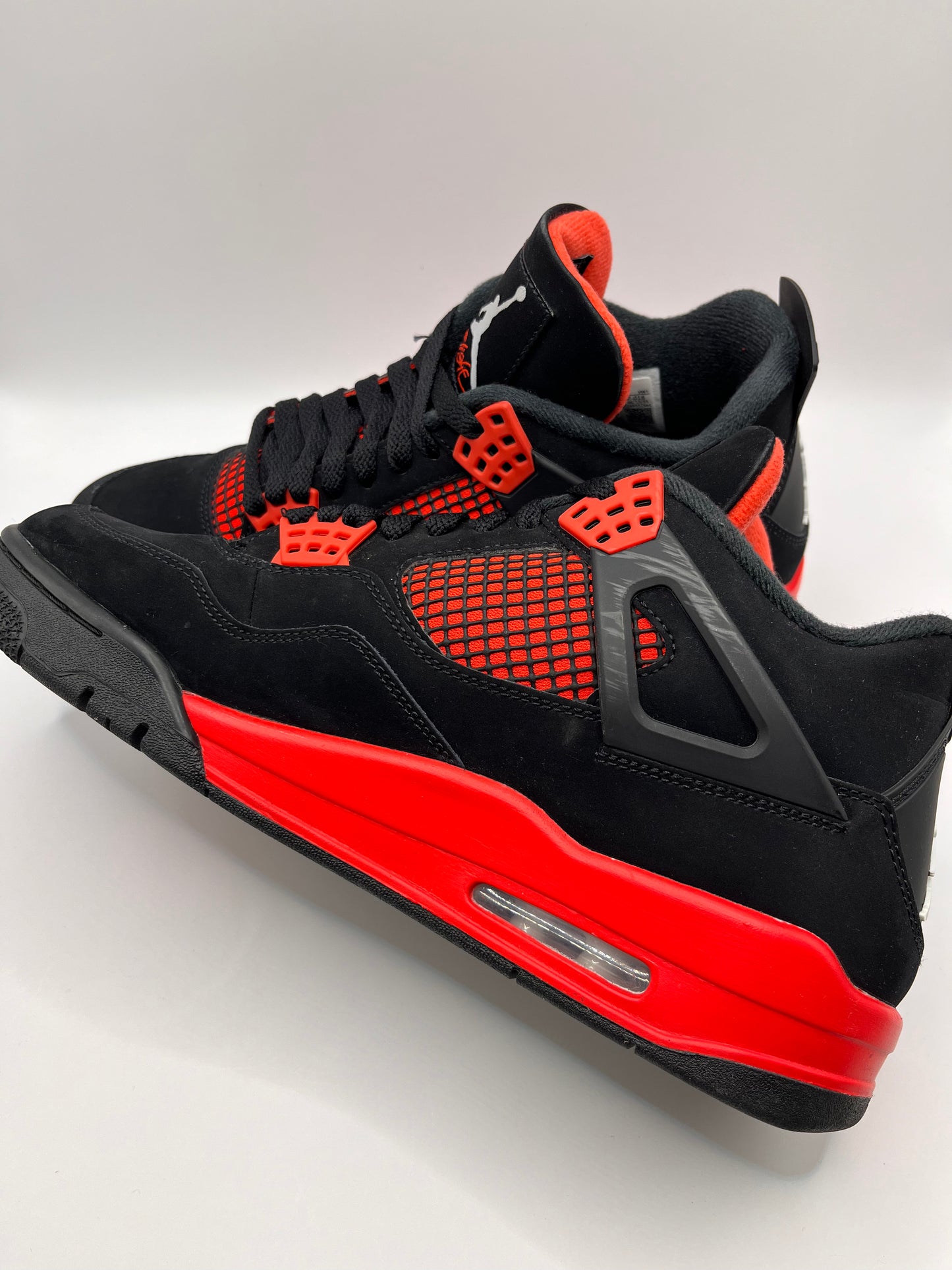 Air Jordan 4 Retro ‘Red Thunder’